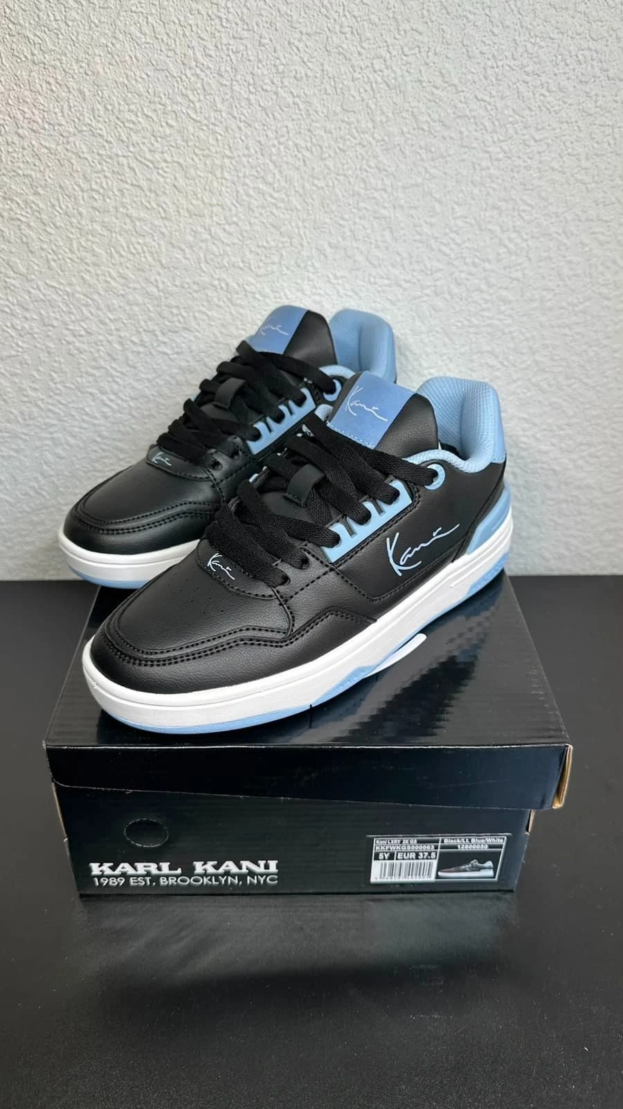 Karl Kani LXRY 2K GS Sneaker Runner Schwarz Hellblau Weiß Gr. 37,5 Neu